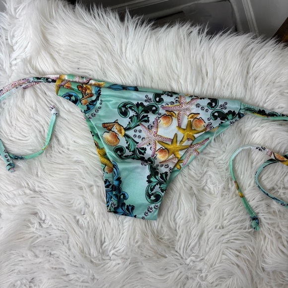 PrettyLittleThing Sea Life Print Bikini Bottom Size 8 - Picture 1 of 4